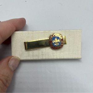Vintage gold Boy Scout tie clip-red & blue-original box